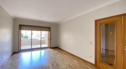 Apartment T2 in Gulpilhares E Valadares of 100 m²
