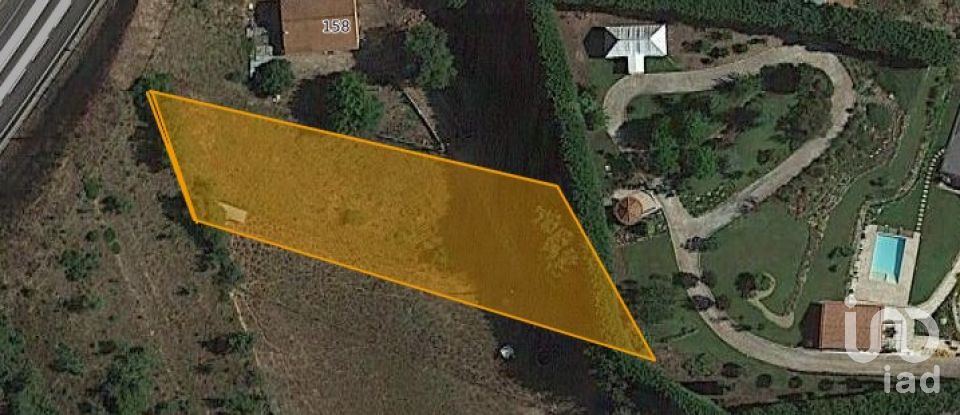 Terreno urbano em Porto de Mós - São João Baptista e São Pedro de 1 720 m²