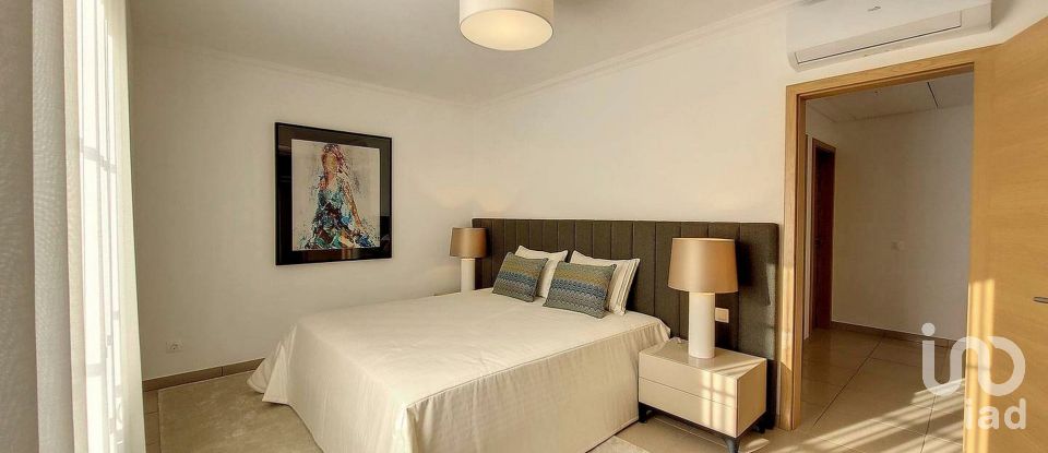 House T3 in Alcantarilha e Pêra of 171 m²