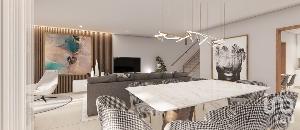 House T3 in Alcantarilha e Pêra of 171 m²