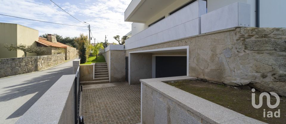 Casa / Villa T4 em Antas de 281 m²