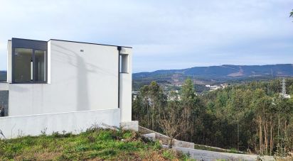 Terreno em Sandim, Olival, Lever e Crestuma de 837 m²