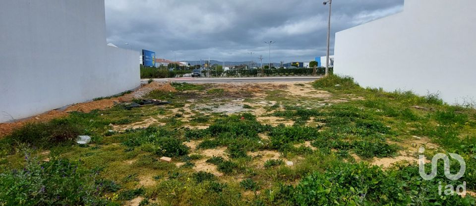 Terrain à bâtir à Faro (Sé e São Pedro) de 248 m²