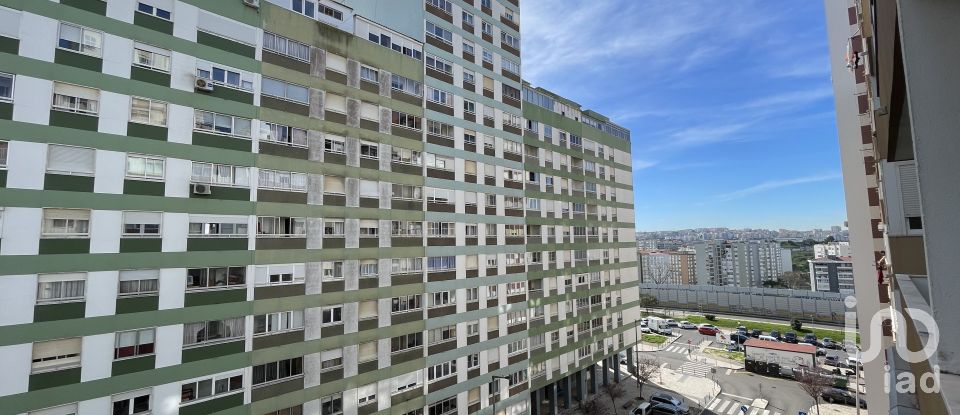 Apartment T2 in Pontinha e Famões of 72 m²