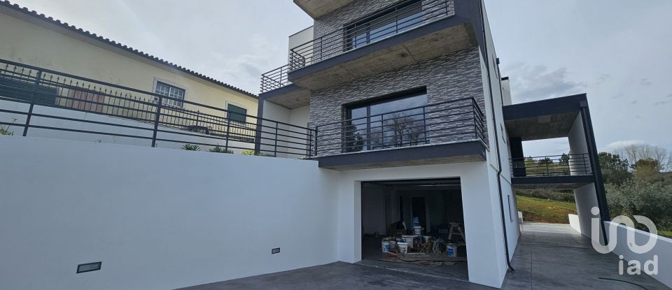 House T4 in Santa Eufémia e Boa Vista of 174 m²
