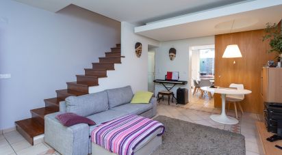 Lodge T3 in Laranjeiro e Feijó of 114 m²