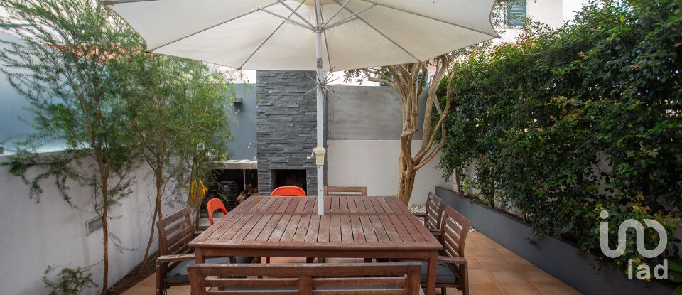 Casa T3 em Laranjeiro e Feijó de 114 m²