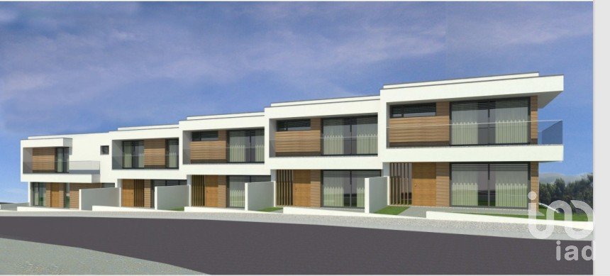 Townhouse T3 in Oliveira De Azeméis, Santiago De Riba-Ul, Ul, Macinhata Da Seixa E Madail of 235 m²