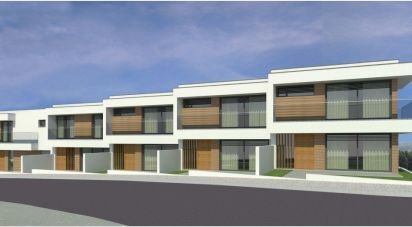 Maison de ville T3 à Oliveira De Azeméis, Santiago De Riba-Ul, Ul, Macinhata Da Seixa E Madail de 235 m²