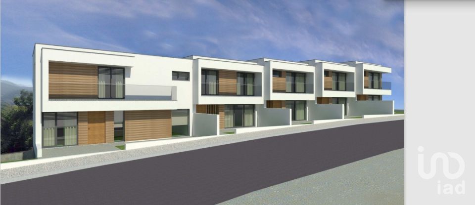 Townhouse T3 in Oliveira De Azeméis, Santiago De Riba-Ul, Ul, Macinhata Da Seixa E Madail of 235 m²