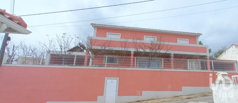 Moradia T4 em Aldeia Galega da Merceana e Aldeia Gavinha de 294 m²