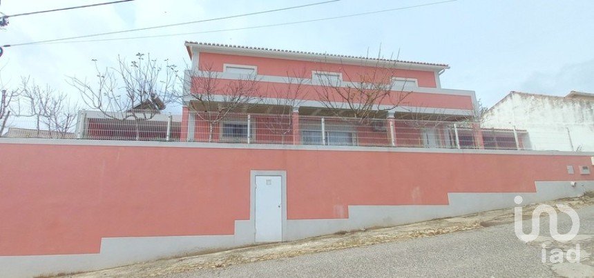 Maison T4 à Aldeia Galega da Merceana e Aldeia Gavinha de 294 m²