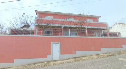 Casa / Villa T4 em Aldeia Galega da Merceana e Aldeia Gavinha de 294 m²