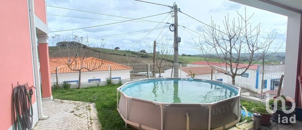 Moradia T4 em Aldeia Galega da Merceana e Aldeia Gavinha de 294 m²