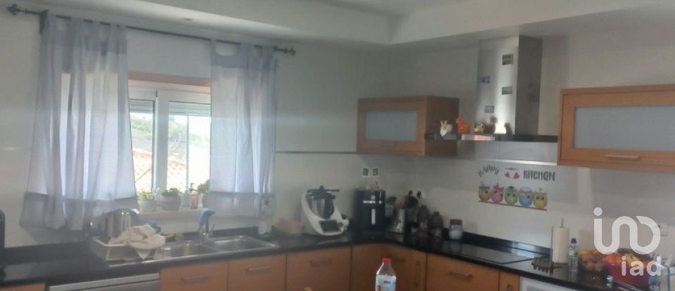 Moradia T4 em Aldeia Galega da Merceana e Aldeia Gavinha de 294 m²