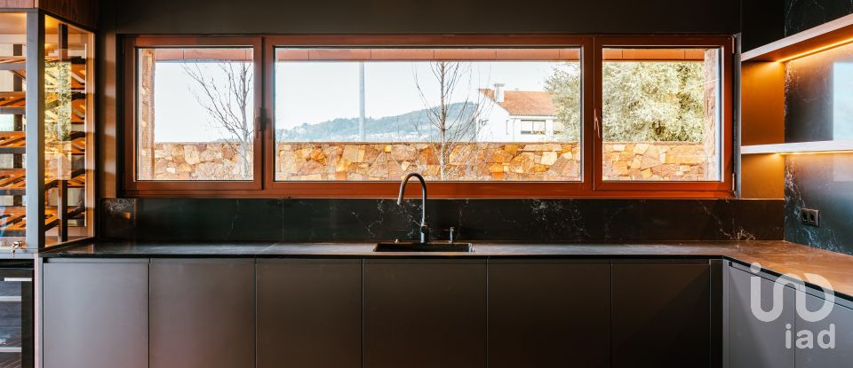 Lodge T4 in Nogueira, Fraião E Lamaçães of 448 m²