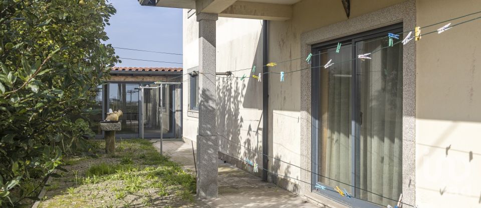 Maison T5 à Carreço de 159 m²