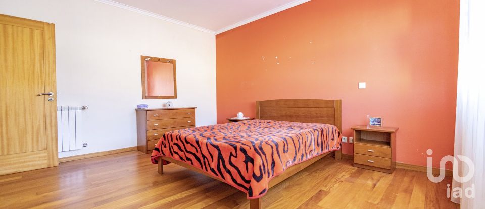 Maison T5 à Carreço de 159 m²