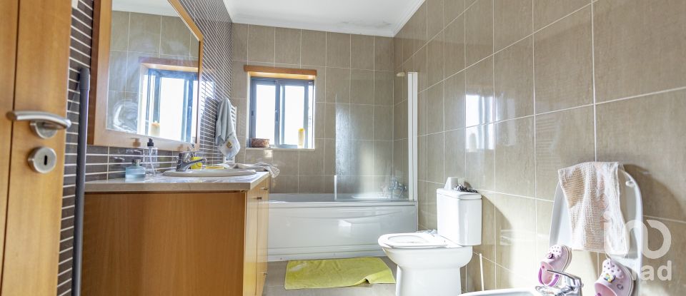 Maison T5 à Carreço de 159 m²