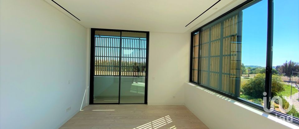 House T4 in Quarteira of 260 m²