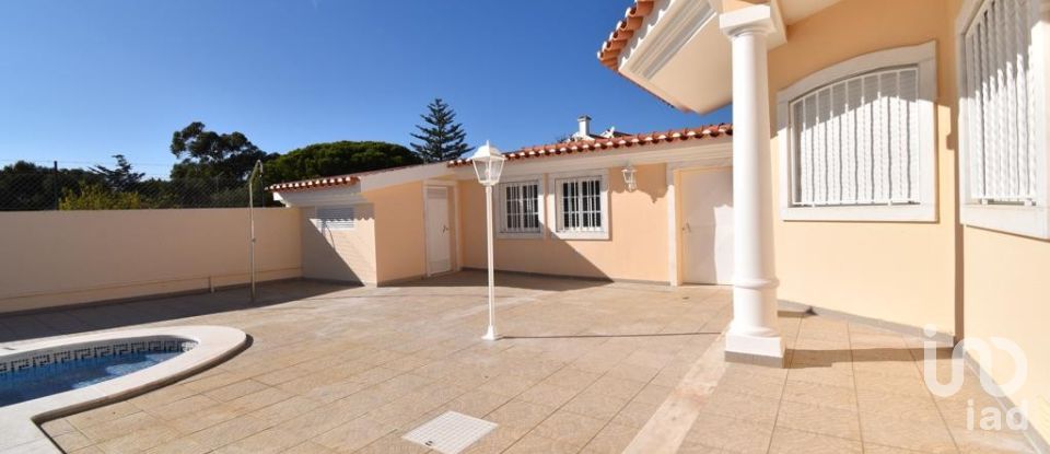 House T6 in Cascais e Estoril of 325 m²