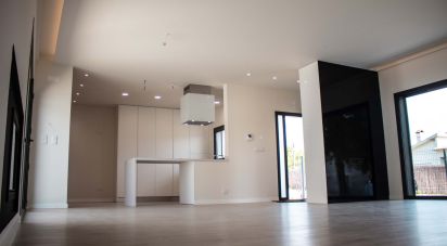 Maison T3 à Leiria, Pousos, Barreira e Cortes de 210 m²