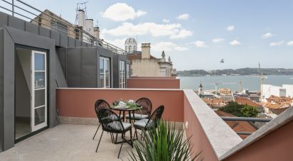 Apartment T2 in Misericórdia of 265 m²