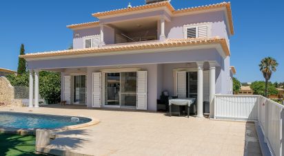 Maison T4 à Albufeira e Olhos de Água de 376 m²