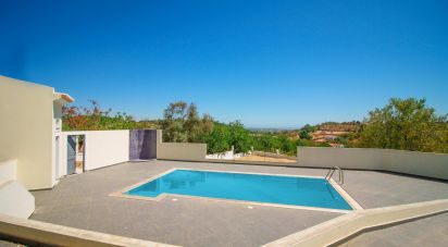 Maison T4 à Boliqueime de 497 m²