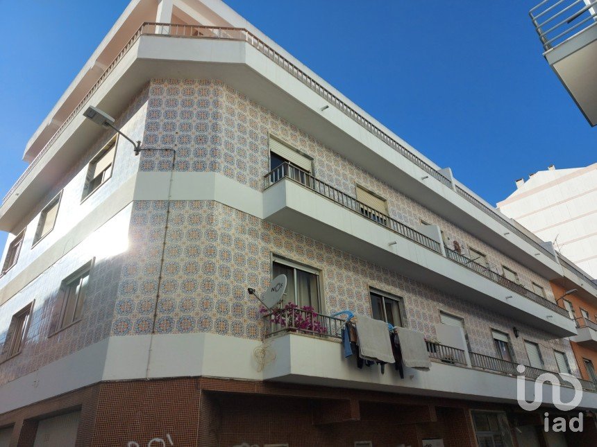 Apartment T2 in Caldas da Rainha - Nossa Senhora do Pópulo, Coto e São Gregório of 65 m²