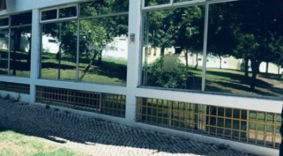 Surface diverse à Oeiras e São Julião da Barra, Paço de Arcos e Caxias de 189 m²