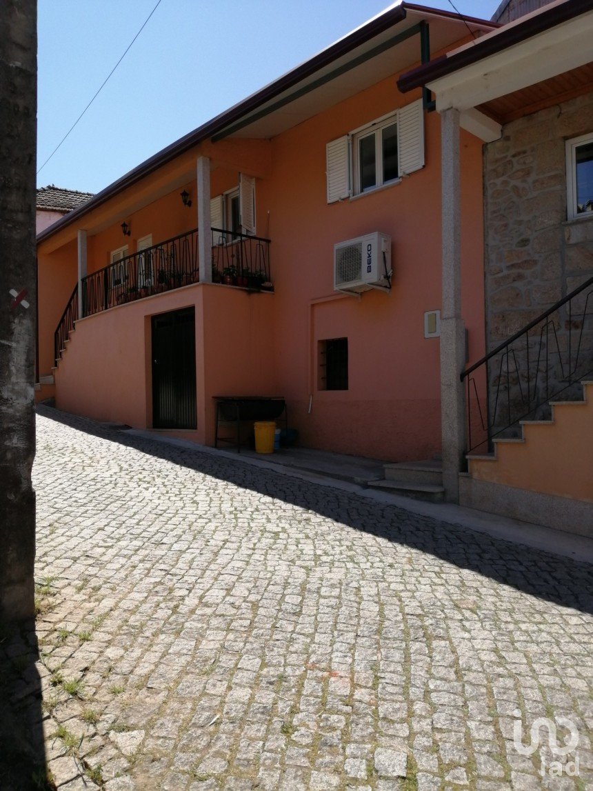 Apartment T2 in Santa Maria Maior of 58 m²