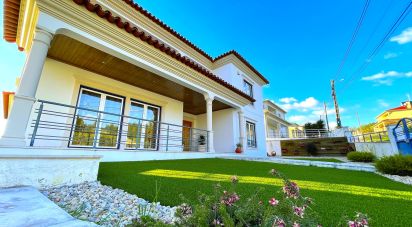Casa / Villa T4 em Milagres de 765 m²