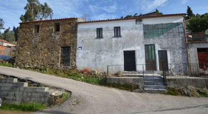 Maison T4 à Vila Nova de 107 m²