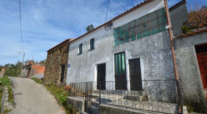 House T4 in Vila Nova of 107 m²