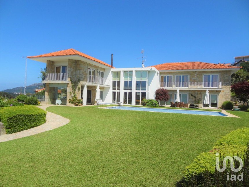 Casa / Villa T7 em Gondarém de 495 m²