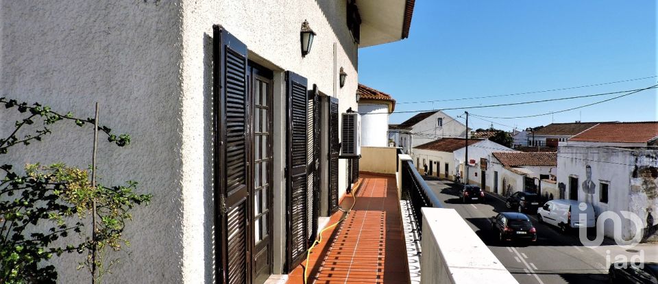 Maison T6 à Riachos de 433 m²