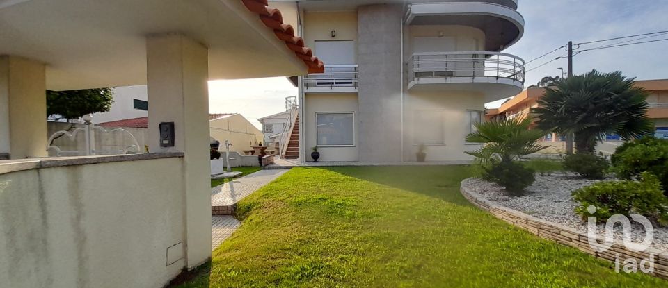 Maison T4 à Tamel (São Veríssimo) de 465 m²