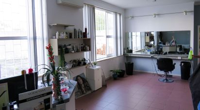 Boutique/Local commercial à Freixianda, Ribeira do Fárrio e Formigais de 81 m²