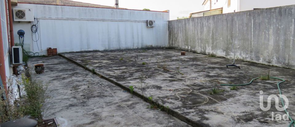 Loja / Estabelecimento Comercial em Freixianda, Ribeira do Fárrio e Formigais de 81 m²