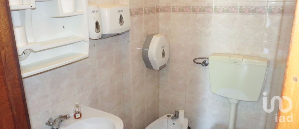 Loja / Estabelecimento Comercial em Freixianda, Ribeira do Fárrio e Formigais de 81 m²