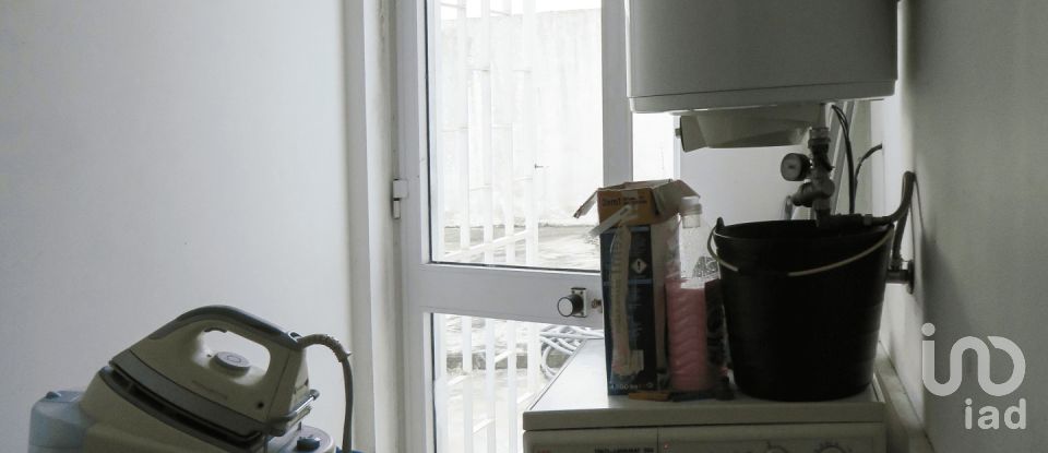 Loja / Estabelecimento Comercial em Freixianda, Ribeira do Fárrio e Formigais de 81 m²