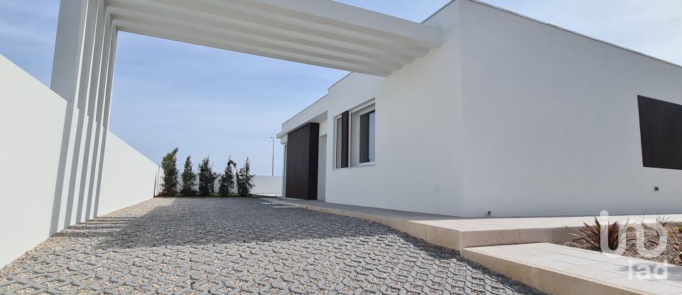 Casa / Villa T3 em Lourinhã e Atalaia de 120 m²