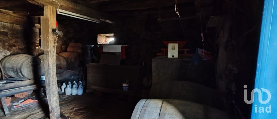 Maison de village T3 à Aguda de 312 m²