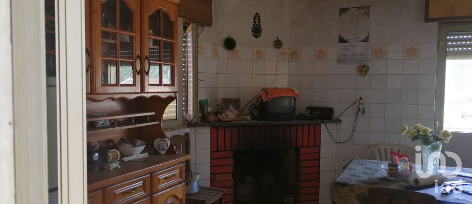 Maison de village T3 à Aguda de 312 m²