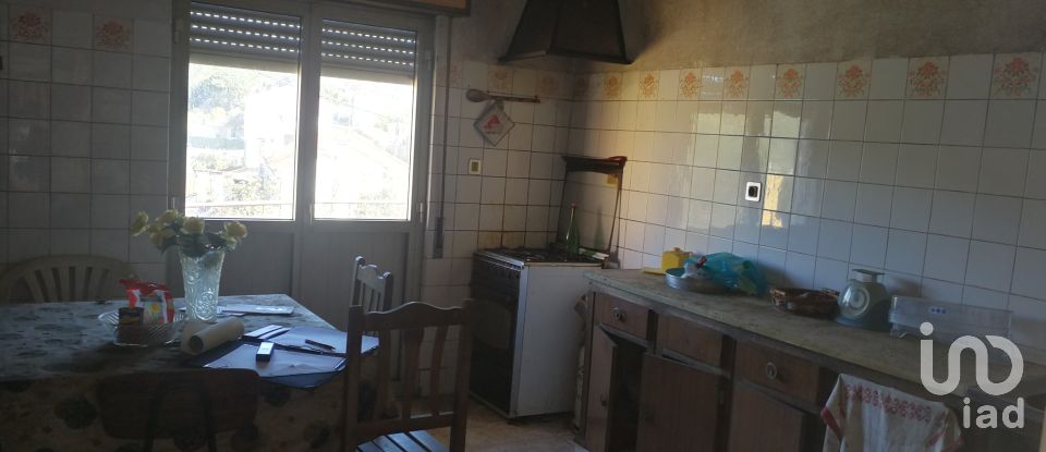 Maison de village T3 à Aguda de 312 m²