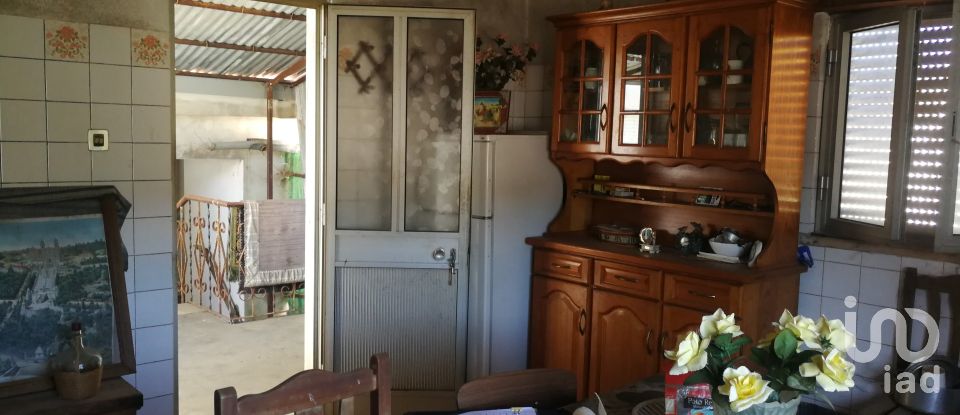 Maison de village T3 à Aguda de 312 m²