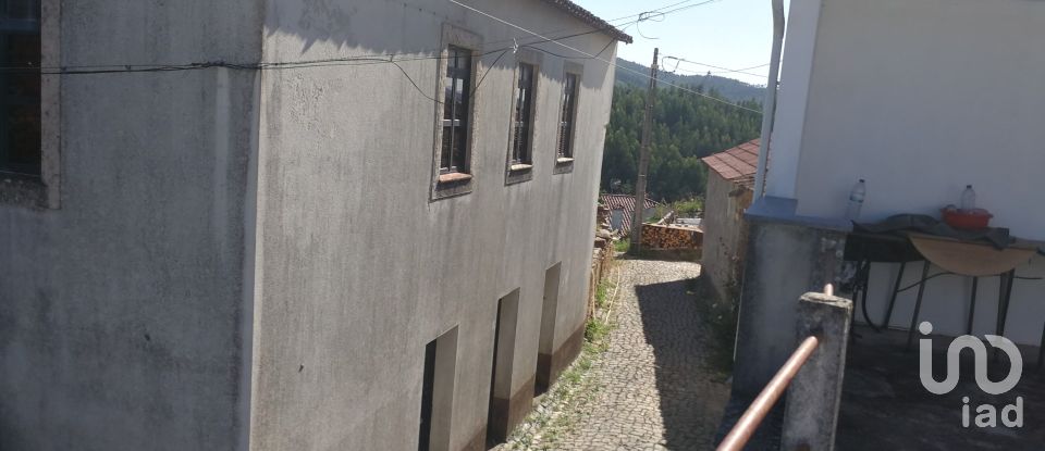 Maison de village T3 à Aguda de 312 m²