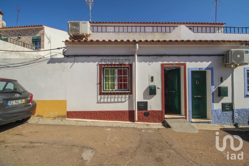 Maison de village T3 à Nossa Senhora da Graça dos Degolados de 165 m²