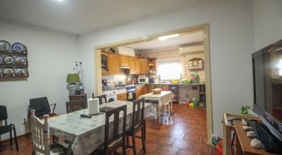 Maison de village T3 à Nossa Senhora da Graça dos Degolados de 165 m²